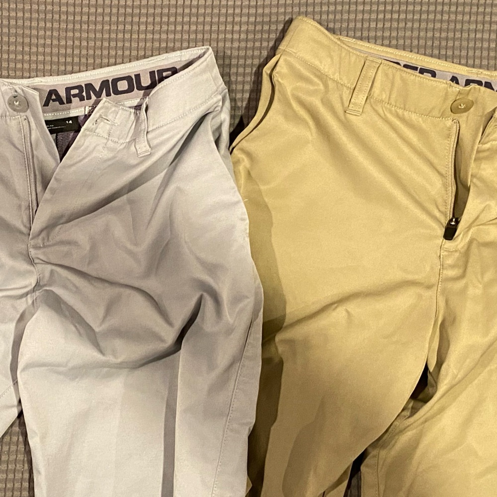 Like New boys golf shorts (note below this is for one pair of shorts only)